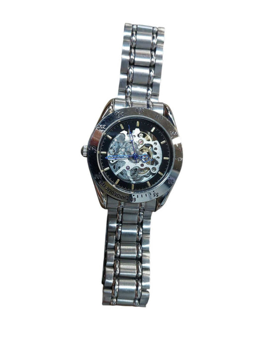 Ladies Catsnni 17 Jewels Swiss design Watch Water Resistant Shock Resistant =