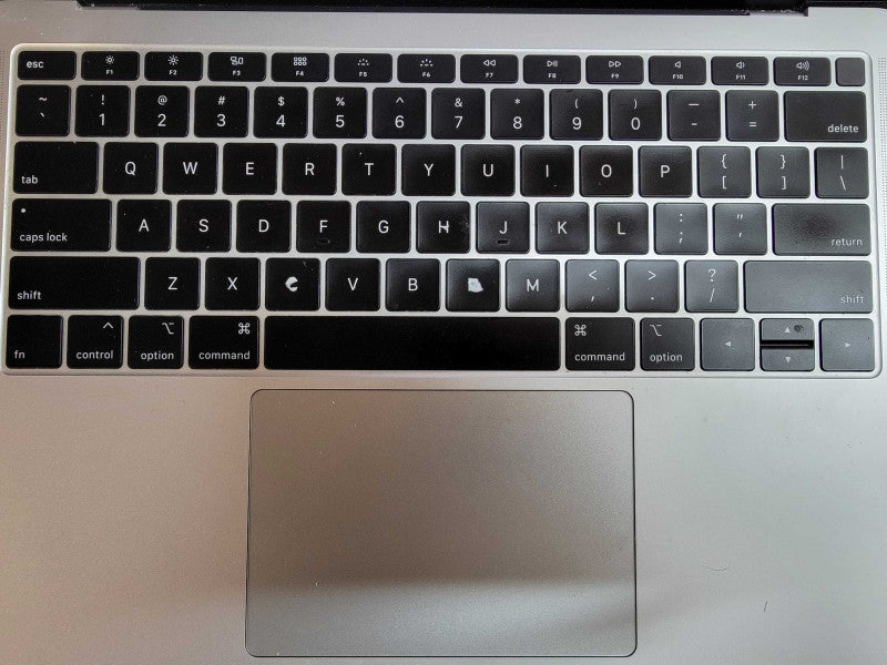 MacBook Air A1932 2018 13" | 2-Core i5-8210Y @1.6GHz 8GB RAM 128GB SSD - READ