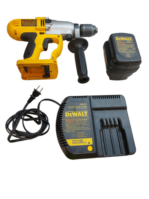DeWalt DW006 24V Cordless Drill w\\ Case, battery and Charger | READ DESC