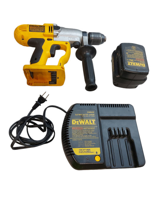 DeWalt DW006 24V Cordless Drill w\\ Case, battery and Charger | READ DESC