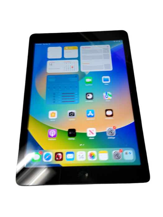 Apple iPad 6th Gen 32GB (A1893) - READ Δ