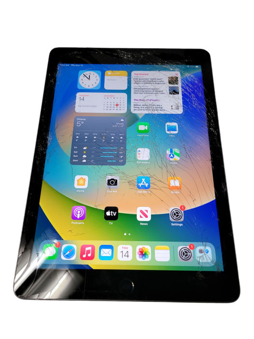 Apple iPad 6th Gen 32GB (A1893) - READ Δ