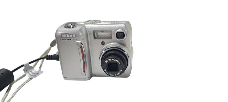 Nikon COOLPIX 775 2.1MP Digital Camera | Charger Included | No Battery