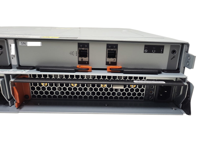 IBM Storwise V7000 w/ 2x IBM 01AC579 R0801-F0003-02 Expansion Q$