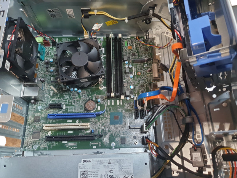 Dell Optiplex 7060 Tower i7 - 8700 CPU @ 3.20GHz 16GB DDR4