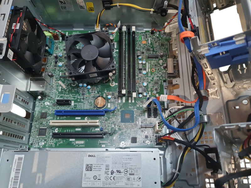 Dell Optiplex 7060 MT i7 - 8700 CPU @ 3.20GHz 16GB DDR4