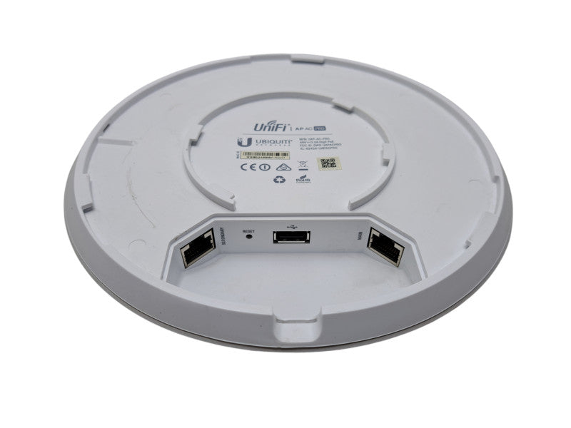 Ubiquiti Networks UAP-AC-PRO 1300Mbps Wireless Access Point w/ Mount Q