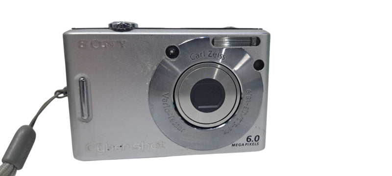 Sony Cyber-shot DSC-W30 Camera W/ Battery & Bag