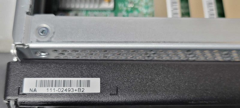 Netapp 111-02493+B2 FILER STORAGE CONTROLLER FOR AFF-A300 FAS8200. _