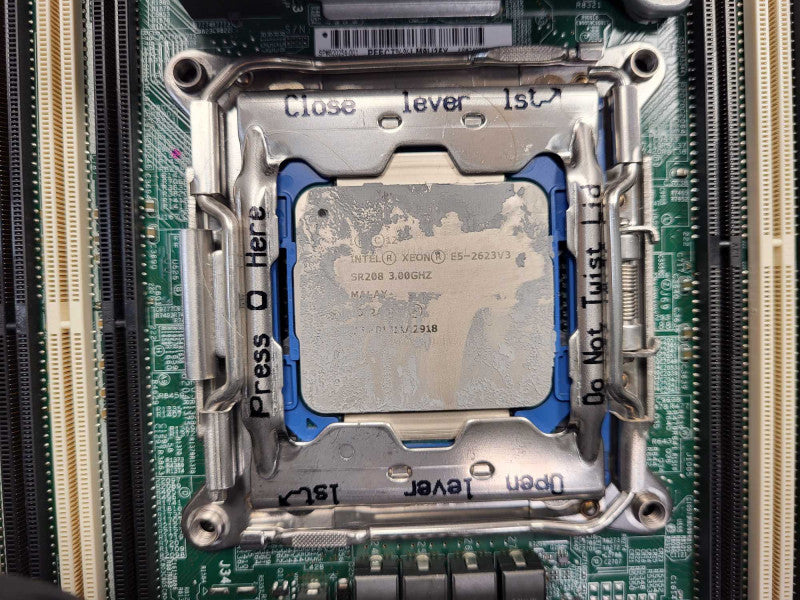 HP Proliant BL460c Gen9 Server Blade 2x Xeon E5-2637 v3 No RAM/HDD Q$