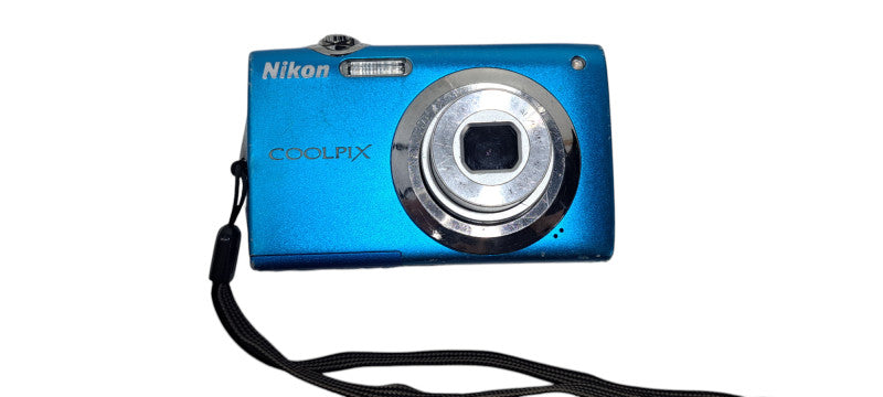Nikon Coolpix Digital Camera S3000 12.0MP W/ Battery