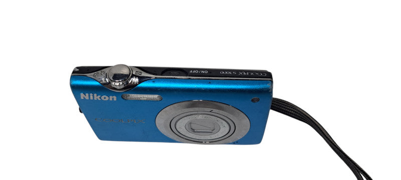 Nikon Coolpix Digital Camera S3000 12.0MP W/ Battery