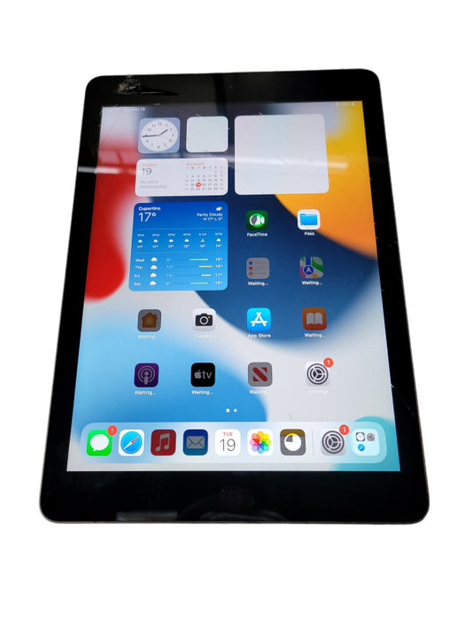 Apple iPad 5th Gen 32GB (A1822) - READ Δ