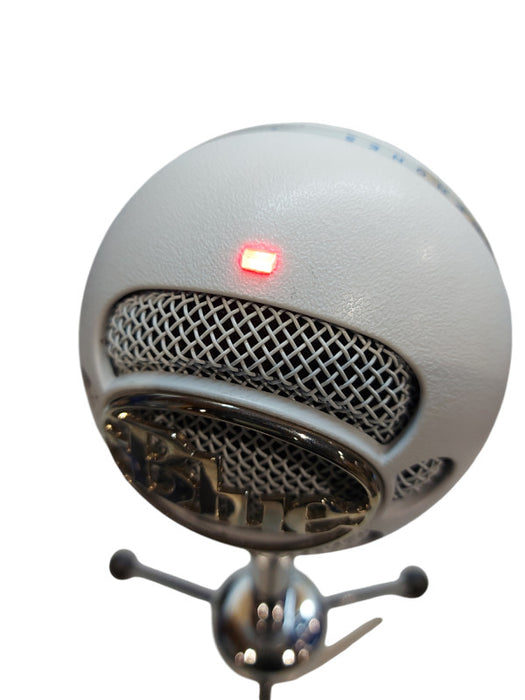 Blue Snowball White USB Plug And Play Condenser Podcast Microphone