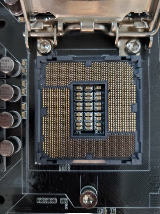 ASUS Gryphon Z97 Motherboard | No CPU | 32GB DDR3 | w/ I/O Shield Q