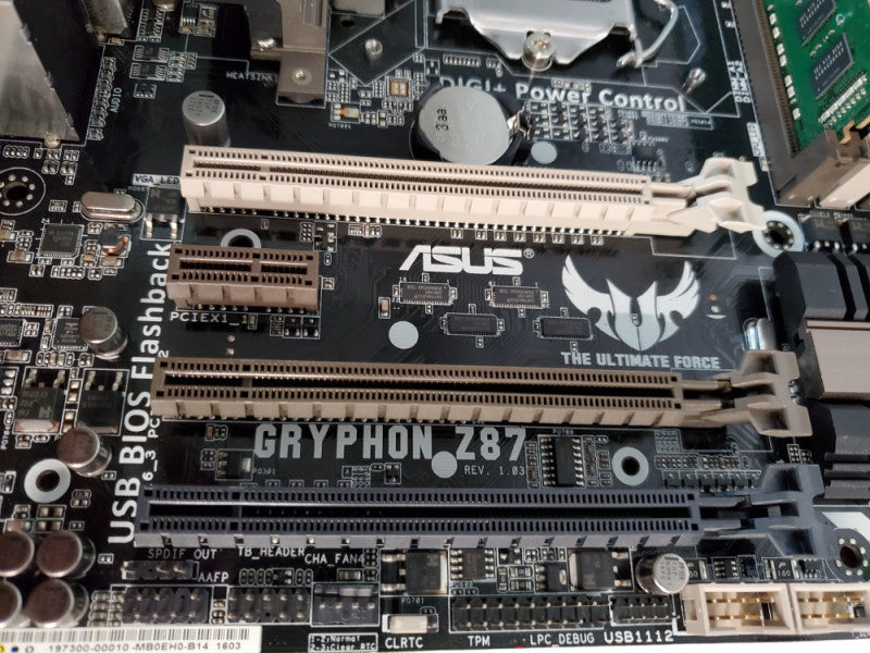 ASUS Gryphon Z87 Motherboard | No CPU | 32GB DDR3 | w/ I/O Shield Q