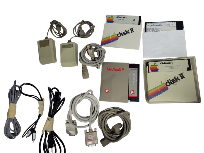Apple lle 2e Computer System with 2x Disk II and Disks and Hard Case, READ _