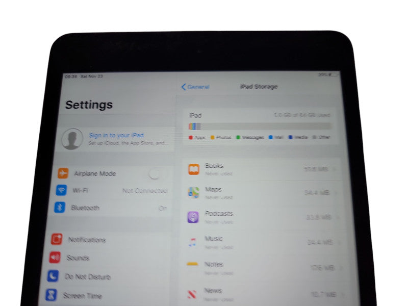 Apple iPad Mini 3 - 64GB - Space Gray [A1599] (