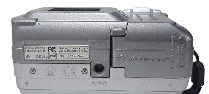 Fujifilm FinePix A Series A210 3.2MP Digital Camera Silver