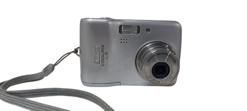 Nikon COOLPIX L3 5.1MP Digital Camera Silver