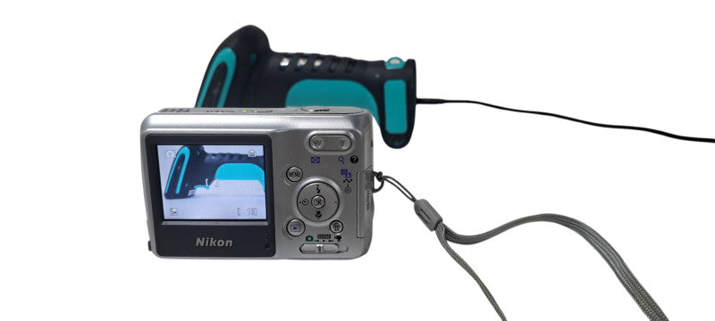 Nikon COOLPIX L3 5.1MP Digital Camera Silver
