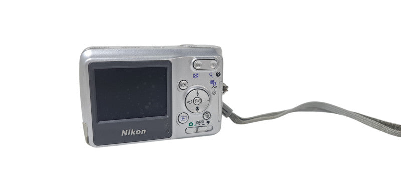 Nikon COOLPIX L3 5.1MP Digital Camera Silver