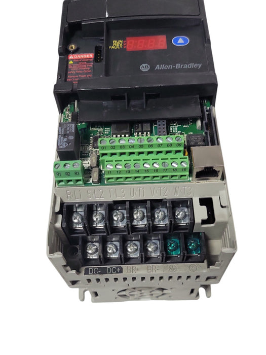 ALLEN BRADLEY 22D-D2P3N104 VFD 1HP 480VAC PowerFlex, READ _