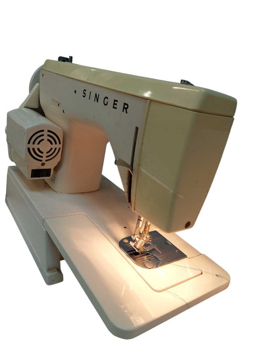 Vintage Singer Sewing Machine Merritt Model: 1802 Made in Brazil  =