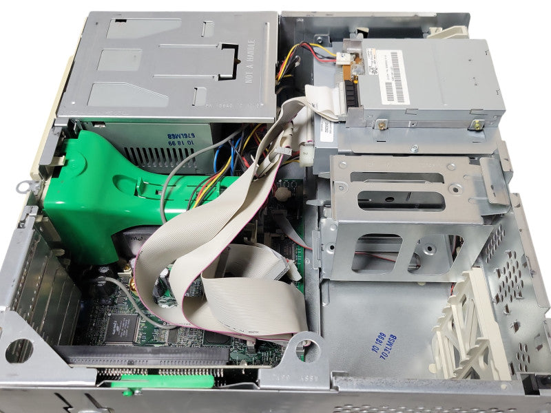 Dell Optiplex GX1 600Mbr+ Intel Pentium III 600MHz, 320MB SDRAM, No HDD _