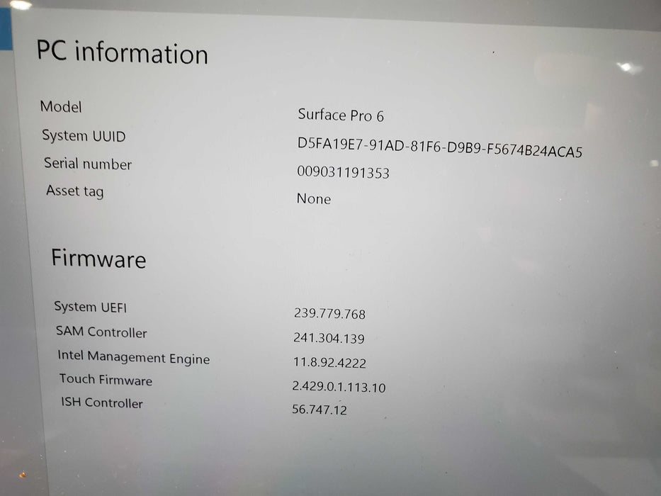 Microsoft Surface Pro 6 (1796) - i5-8350U, 16GB RAM, 256GB SSD )  Lap200