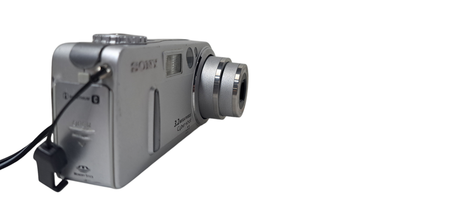 Sony Cyber-shot DSC-P72 3.2MP Digital Camera