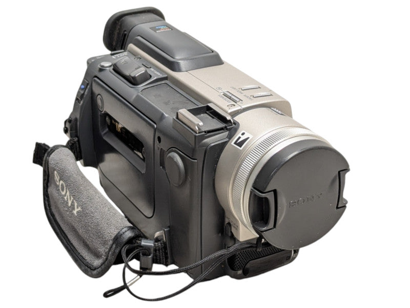 Sony DCR-TRV900 Digital Video Camera Recorder  -