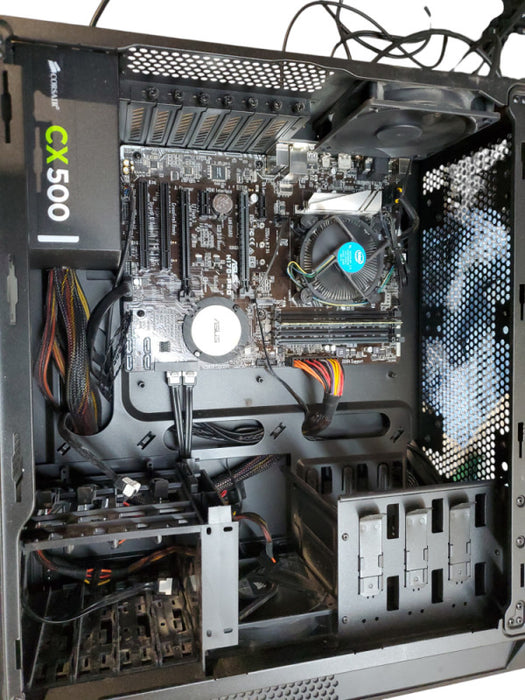 Desktop Gamming Custom Core I7-6700 3.4GHz - 16GB RAM DDR4 - NO HDD