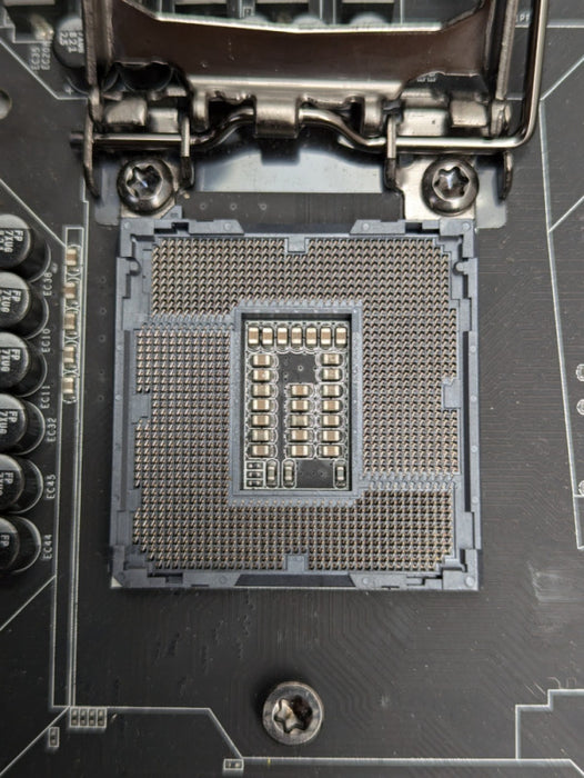 EVGA Z370 FTW (Socket LGA1151) 134-KS-E377 Please READ  -