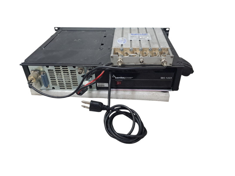 Kenwood TKR-D810 UHF DMR/FM Analog Repeater