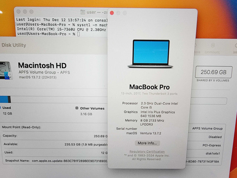 Apple Macbook Pro 2017 13" 2-Core i5-7360U @ 2.3GHz 8GB DDR3 250GB SSD (