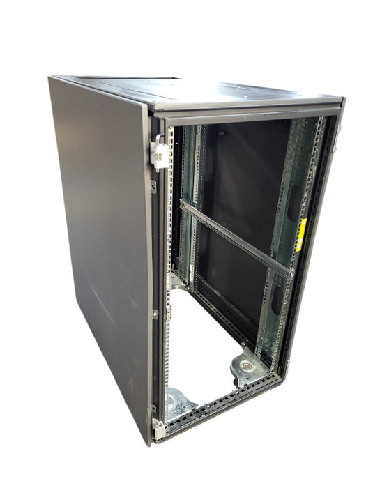 HP 22U Rack Cabinet READ $