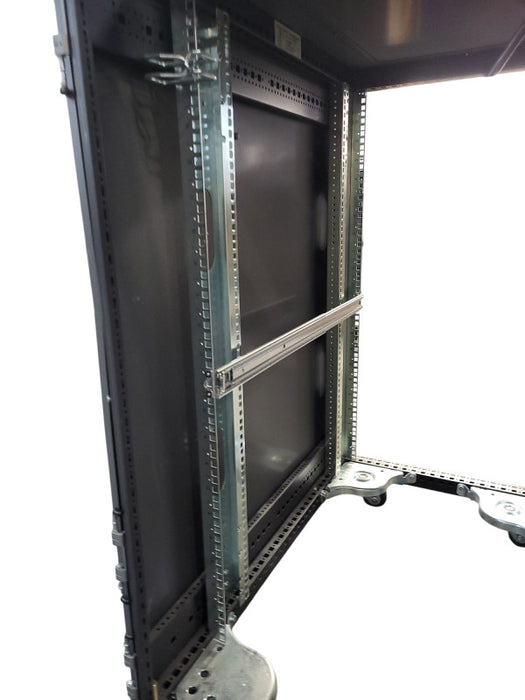 HP 22U Rack Cabinet READ $