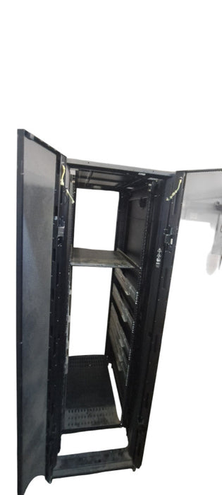 APC AR3100 NetShelter SX 42U Deep Enclosure W/AP8959 Power Strip