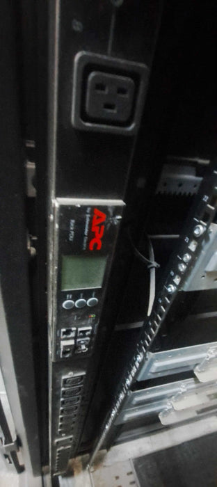 APC AR3100 NetShelter SX 42U Deep Enclosure W/AP8959 Power Strip