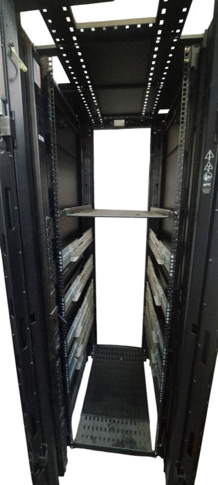 APC AR3100 NetShelter SX 42U Deep Enclosure W/AP8959 Power Strip