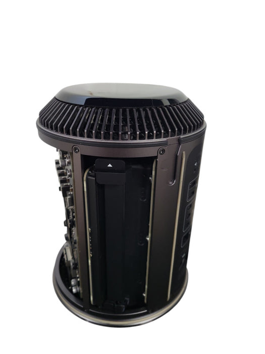 Apple Mac PRO A1481 NO HDD/RAM READ !