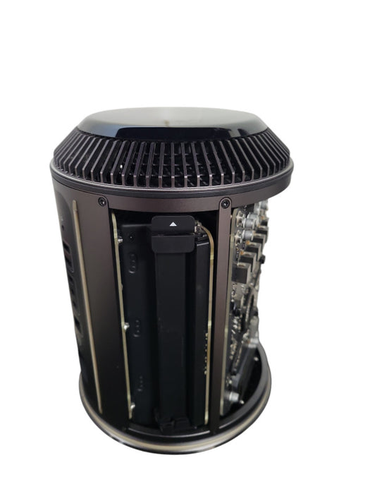 Apple Mac PRO A1481 NO HDD/RAM READ !
