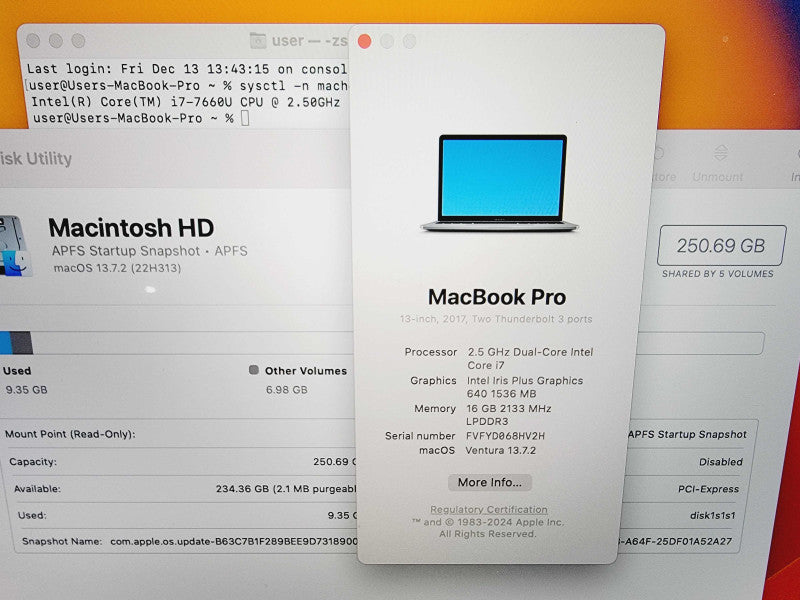 Apple Macbook Pro 2017 13" 2-Core i7-7660U @ 2.5GHz 16GB DDR3 250GB SSD (