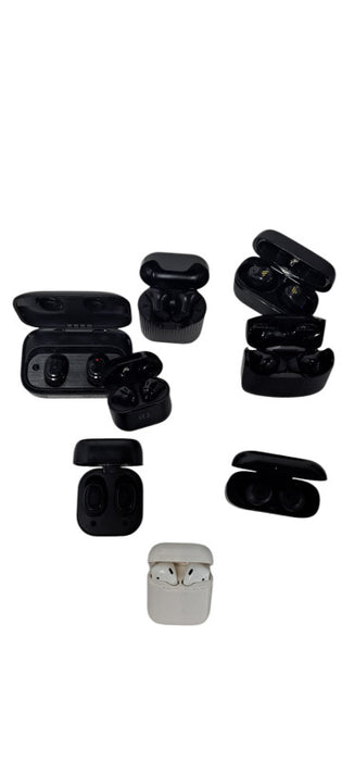 8xAssorted Air buds Models And Brands