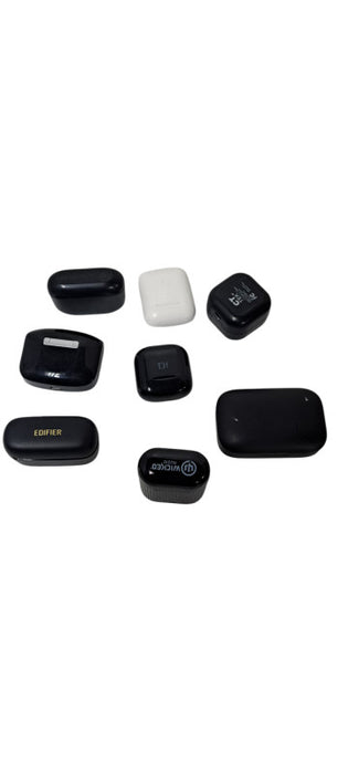 8xAssorted Air buds Models And Brands