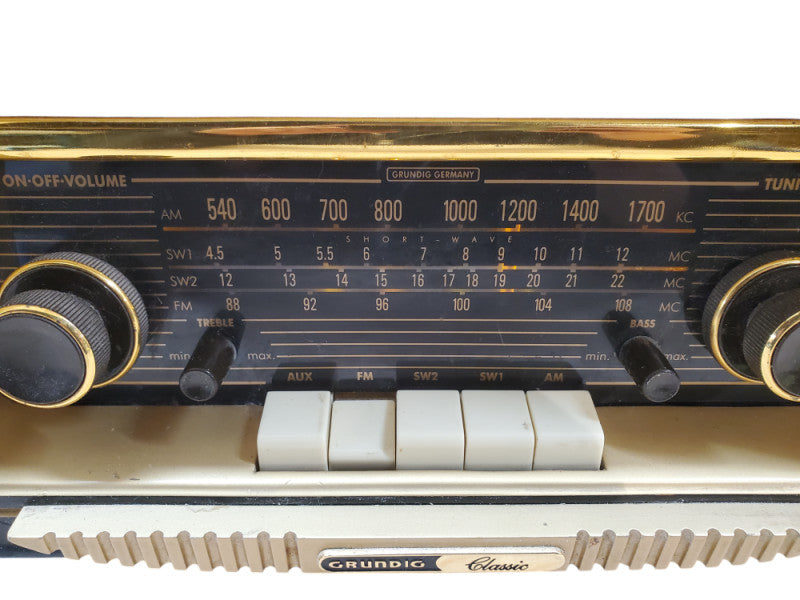 Grundig Classic 960 Hi-Fi ShortWave Table Radio Stereo Tuner AM/FM | *READ*