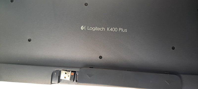 Logitech K400 Plus Wireless Keyboard & Mouse Pad W/ USB dongle Q