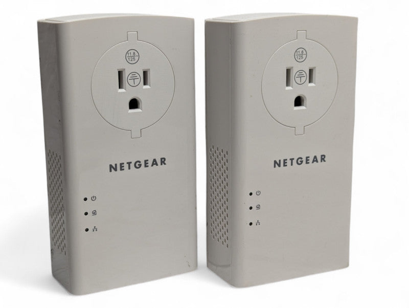 NETGEAR  Powerline 2000 + Extra Outlet -