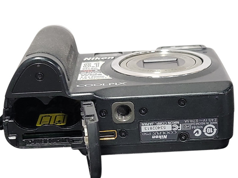 Nikon COOLPIX P50 8.1MP Digital Camera, No SD Card Q_